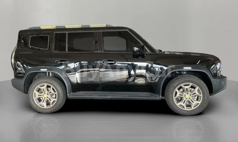 Vehicle photo 3