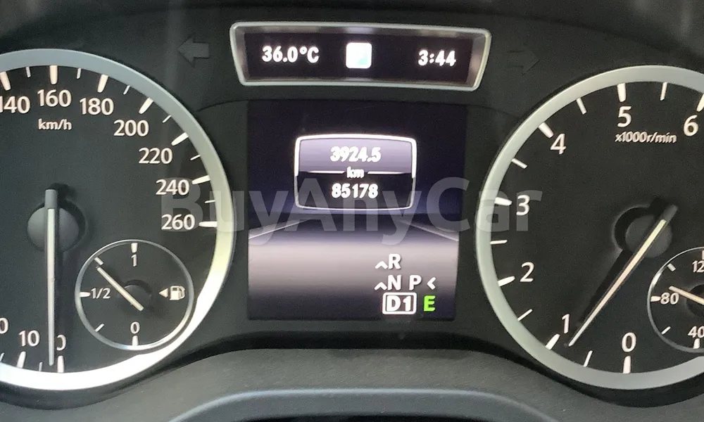 Vehicle photo 7