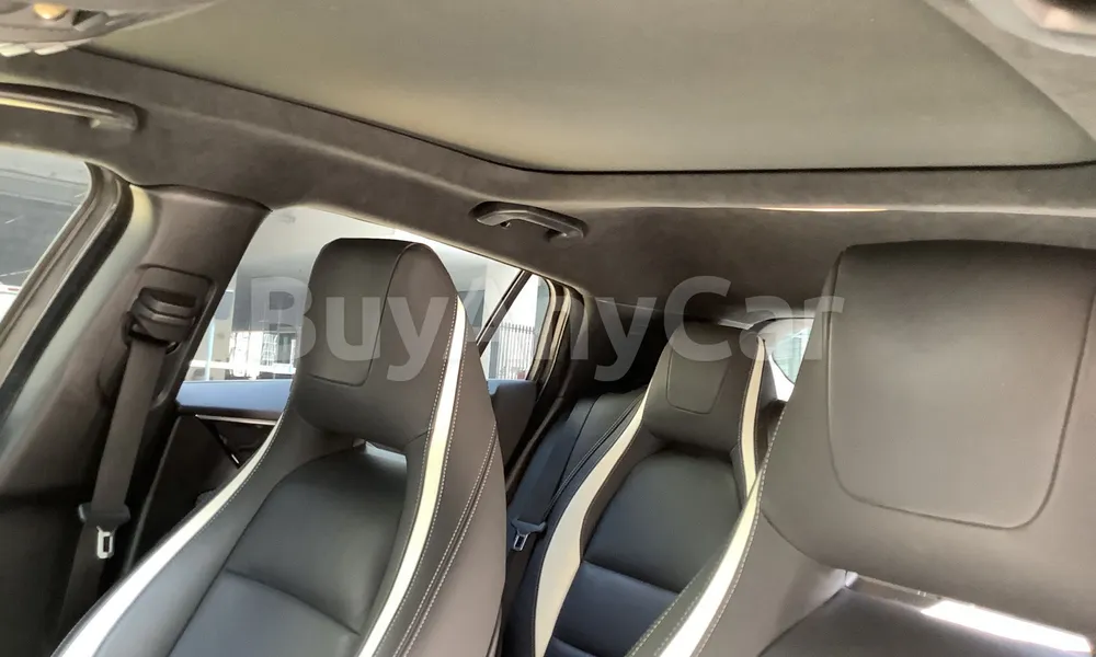 Vehicle photo 8