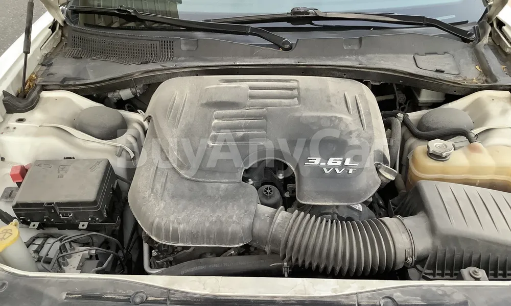 Vehicle photo 4