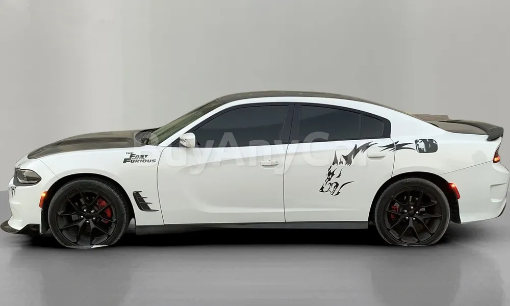 Vehicle photo 6