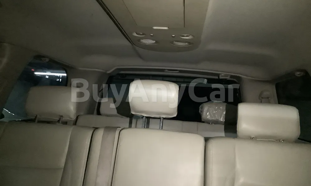 Vehicle photo 9