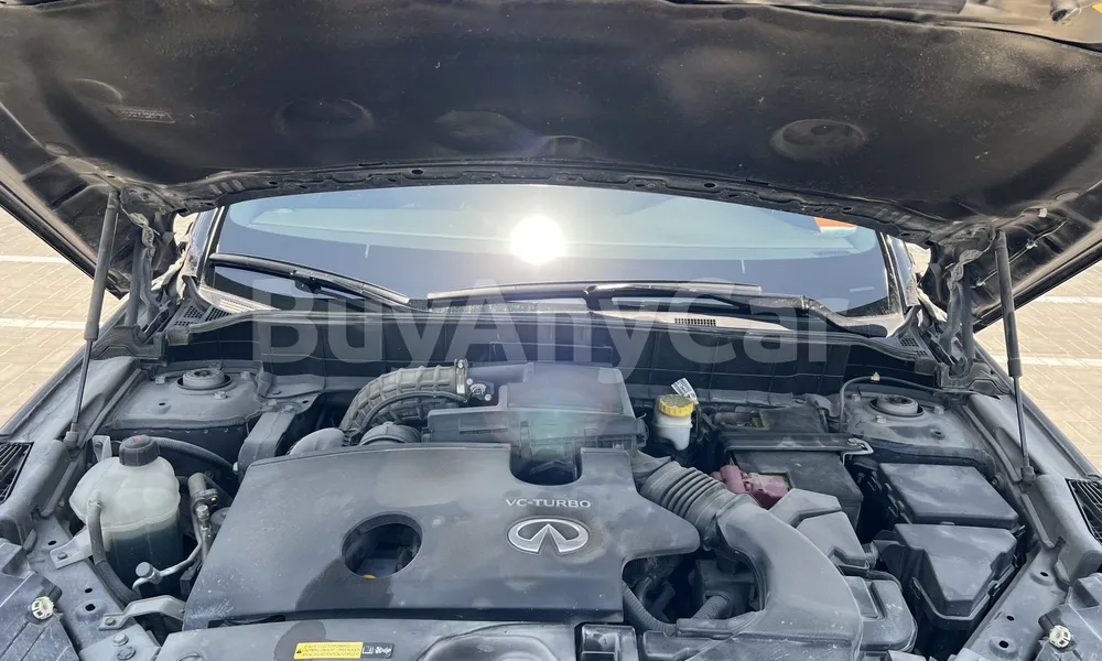 Vehicle photo 6