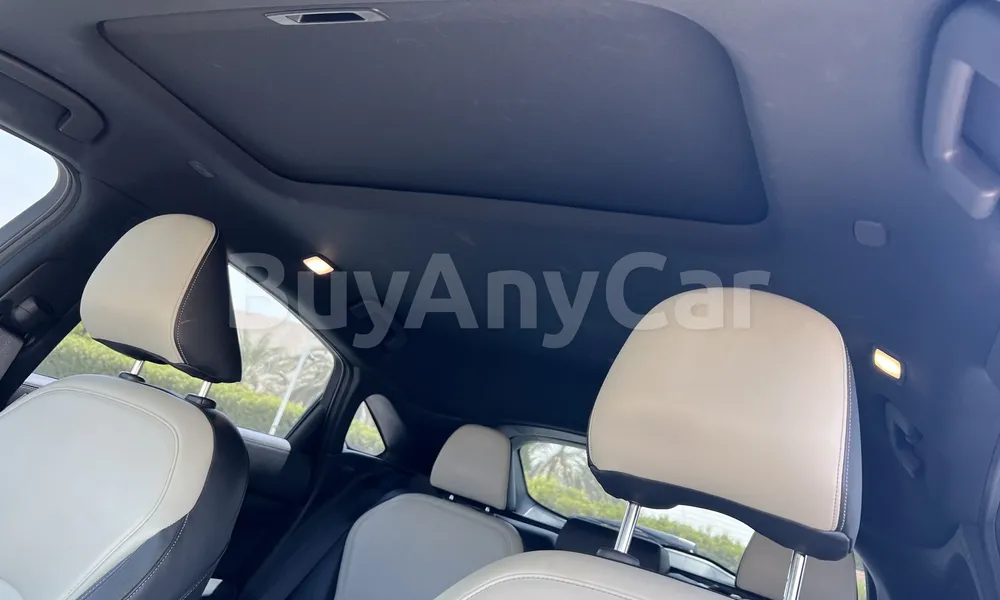 Vehicle photo 8