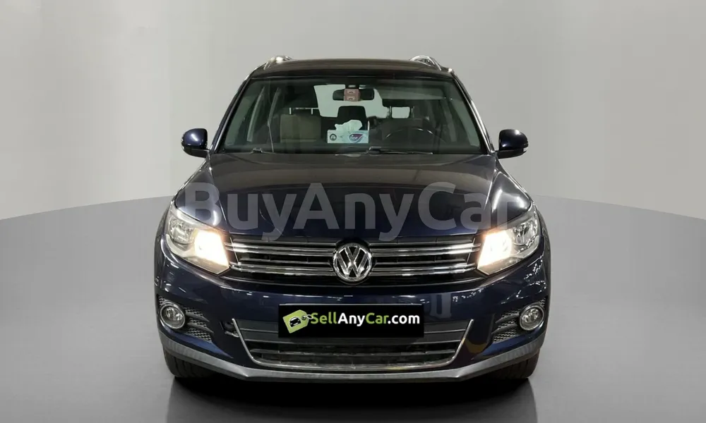 Vehicle photo 1