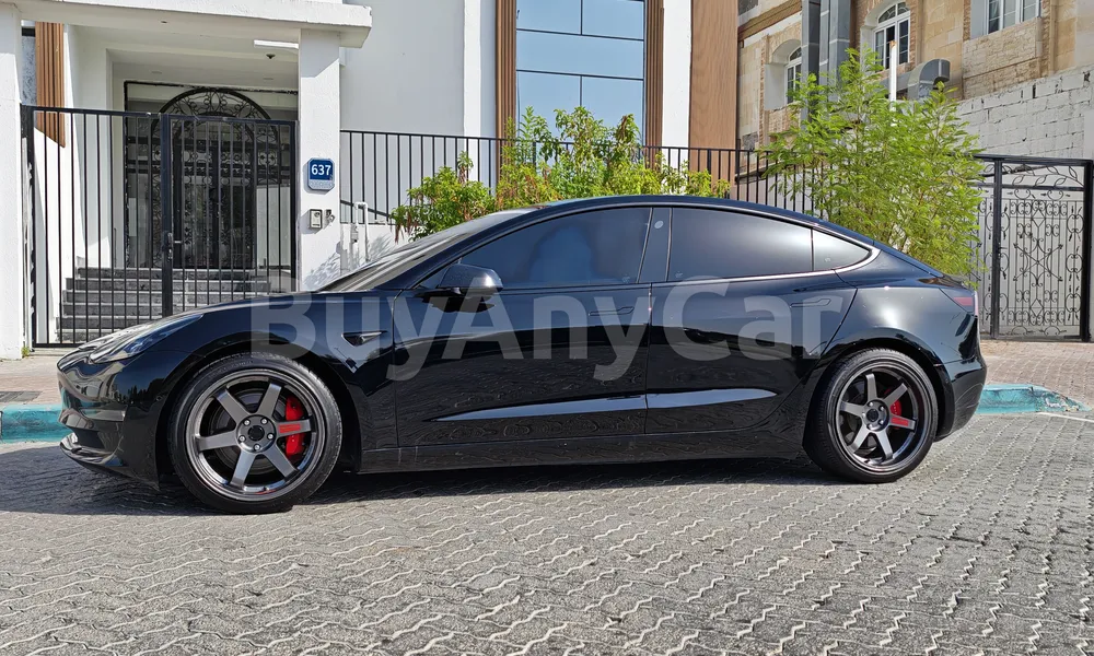 Vehicle photo 3