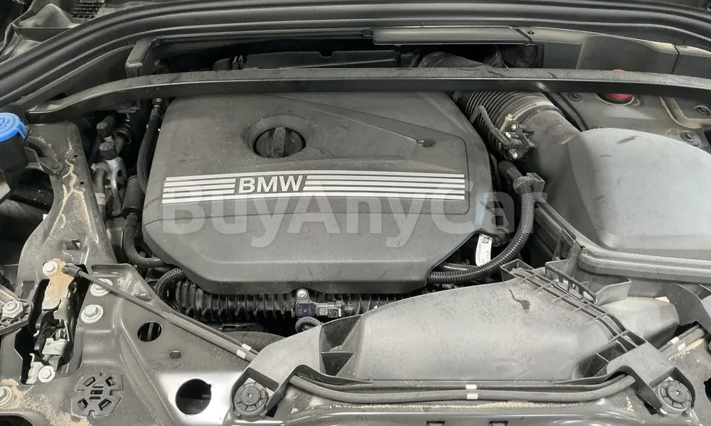 Vehicle photo 5