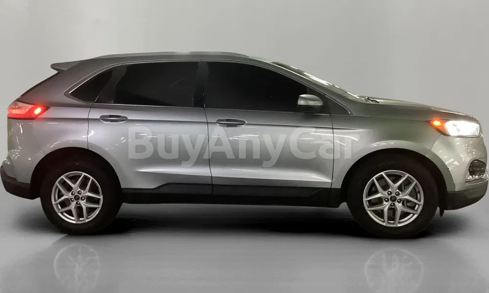Vehicle photo 3