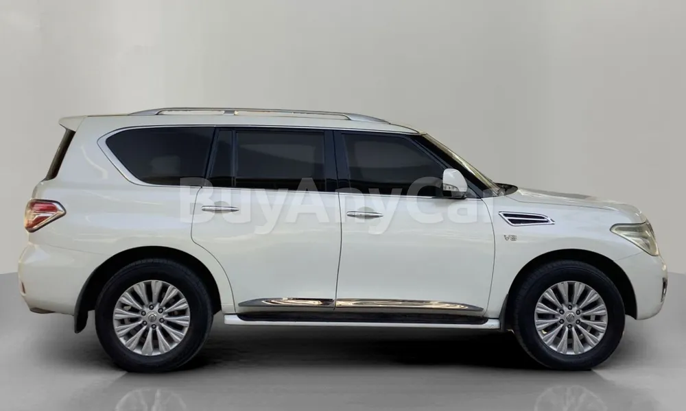 Vehicle photo 3