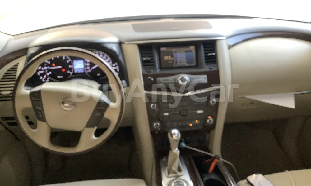 Vehicle photo 7
