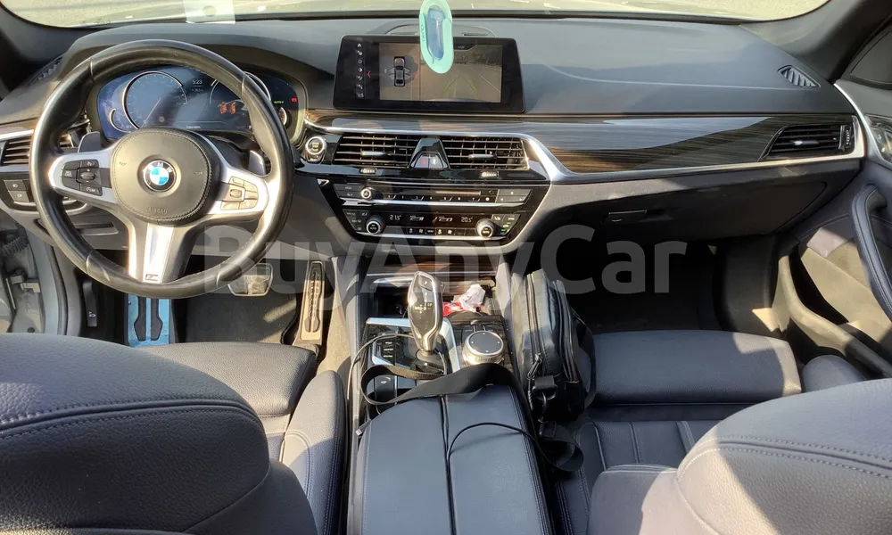 Vehicle photo 8