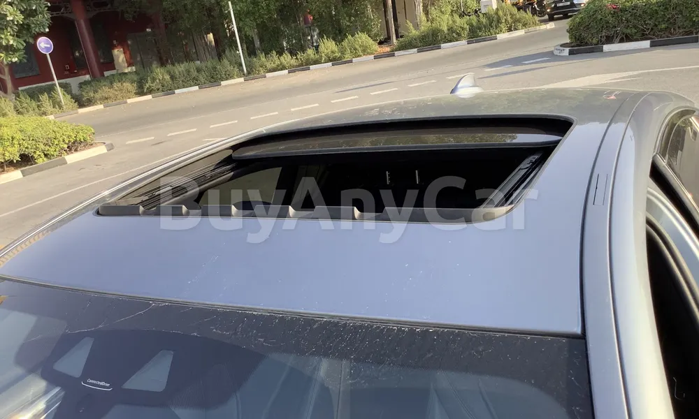 Vehicle photo 5