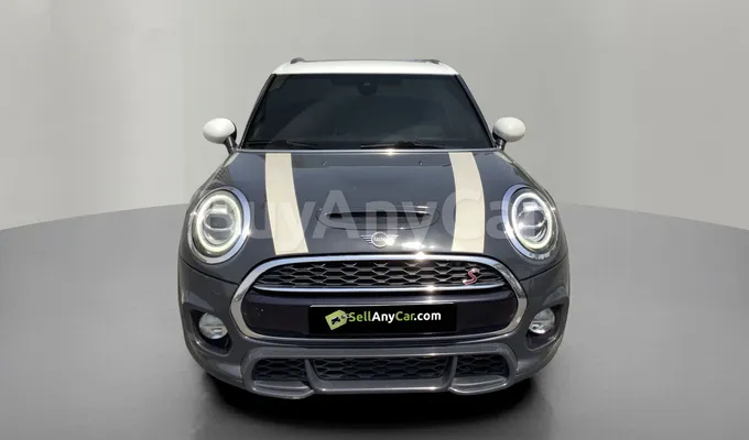carsDetail