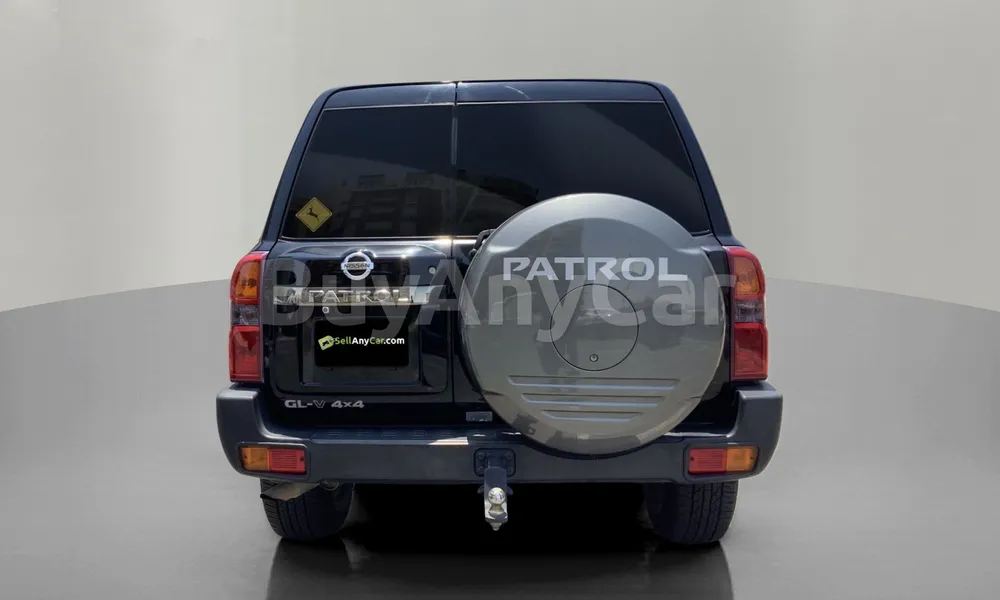 Vehicle photo 2