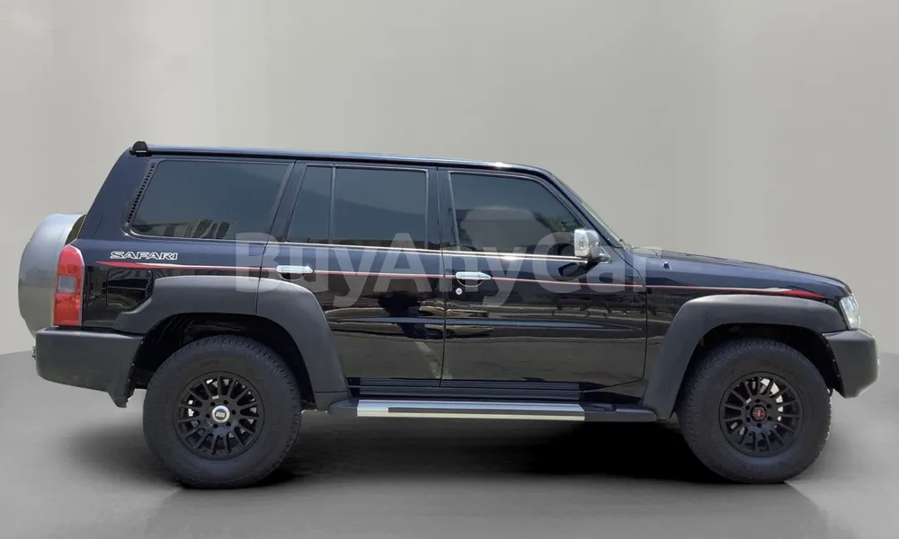 Vehicle photo 3