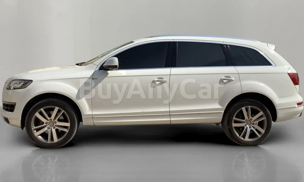 Vehicle photo 4