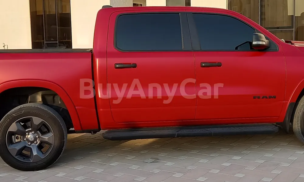 Vehicle photo 5