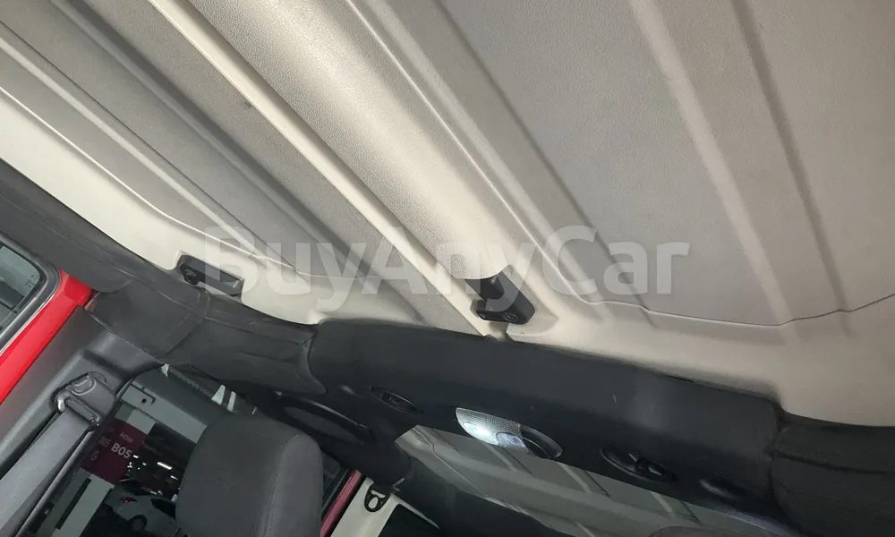Vehicle photo 9