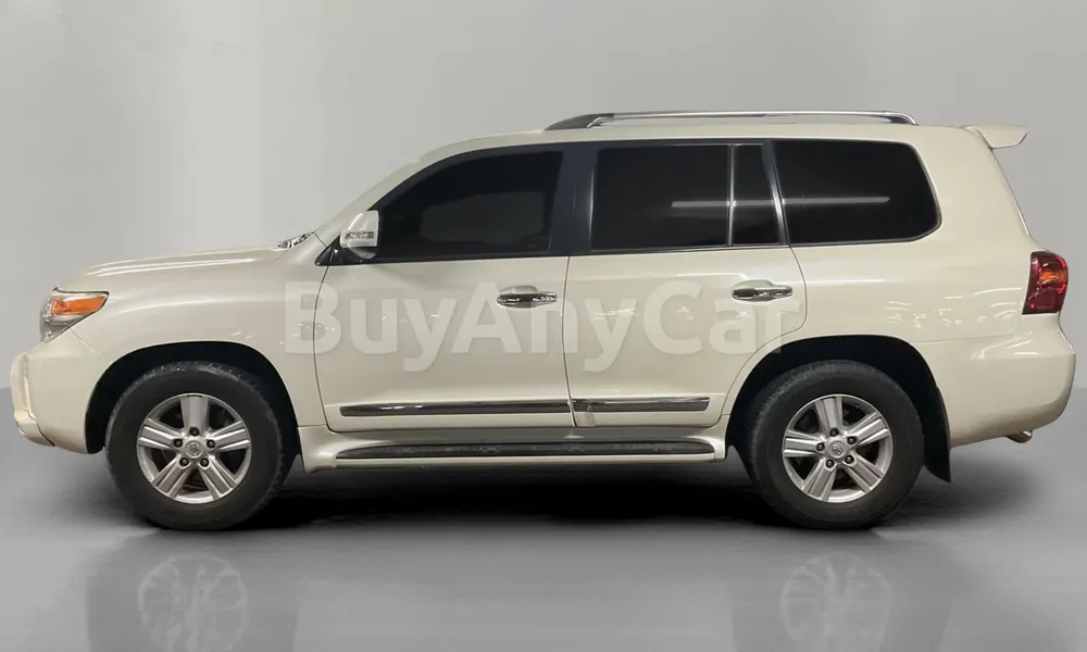 Vehicle photo 4