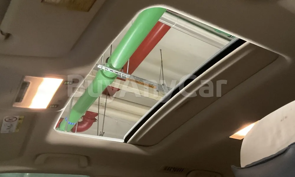 Vehicle photo 9