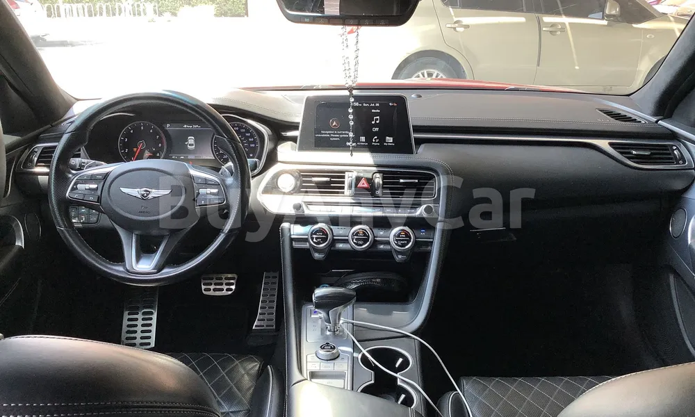Vehicle photo 9