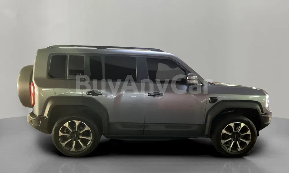 Vehicle photo 3