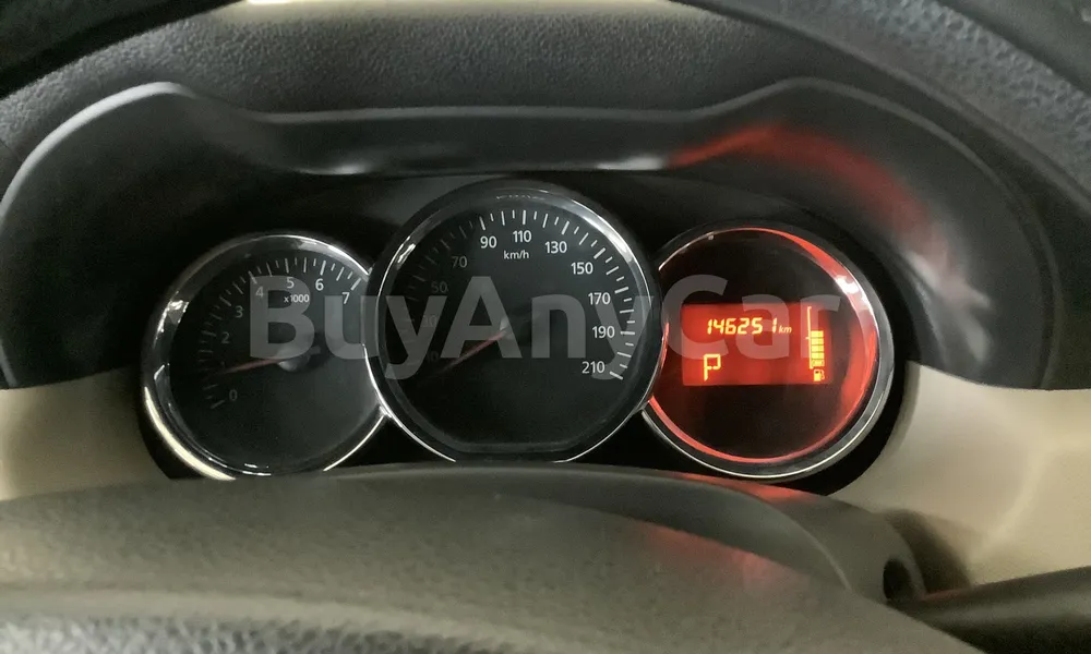 Vehicle photo 6