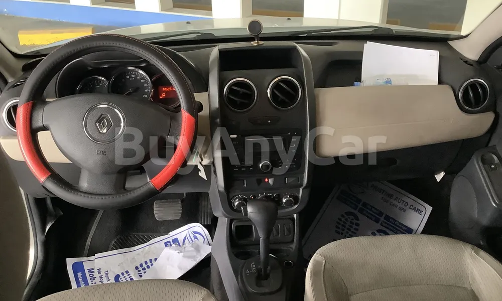 Vehicle photo 5