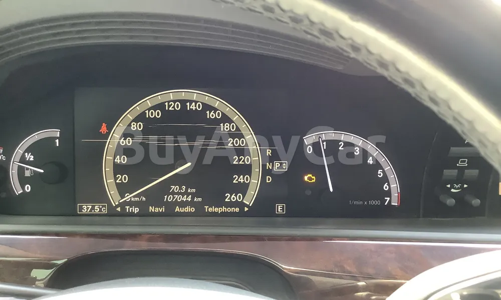 Vehicle photo 6