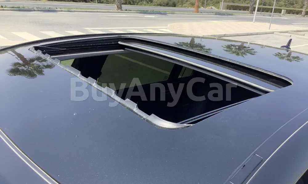 Vehicle photo 5