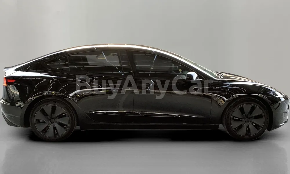 Vehicle photo 3