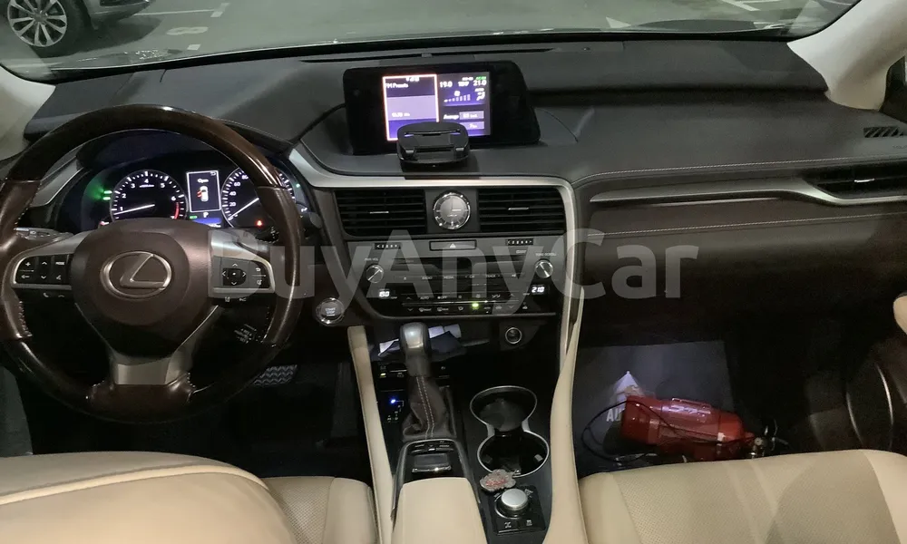 Vehicle photo 9