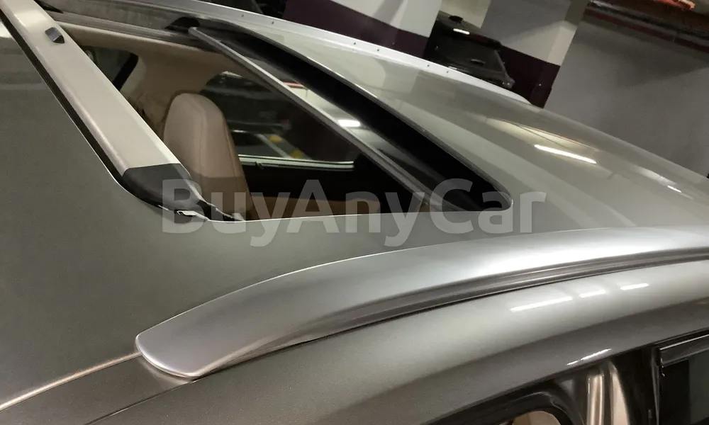 Vehicle photo 5