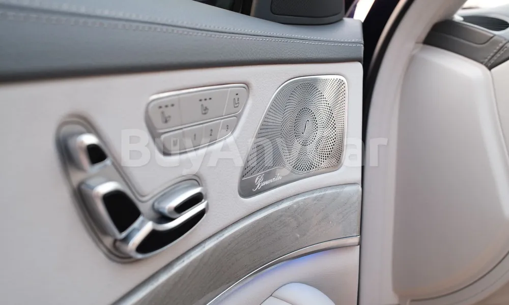 Vehicle photo 14