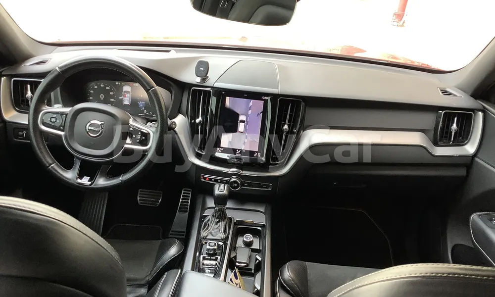 Vehicle photo 7
