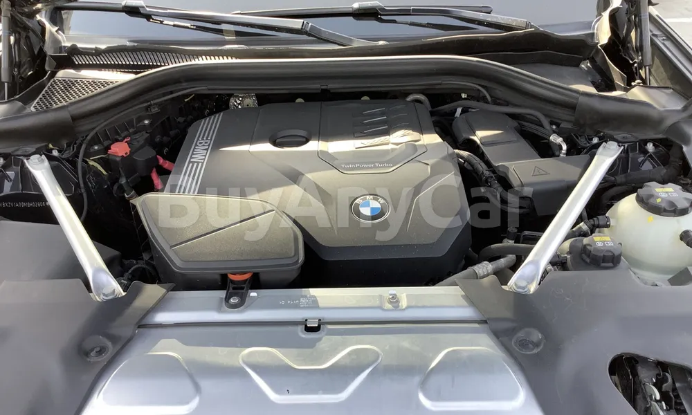 Vehicle photo 8
