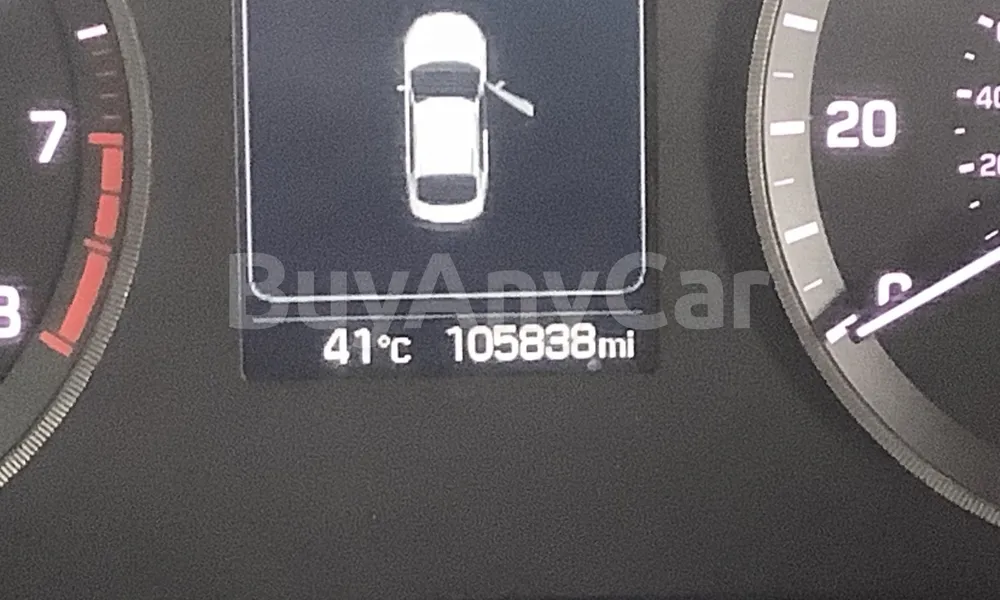 Vehicle photo 6