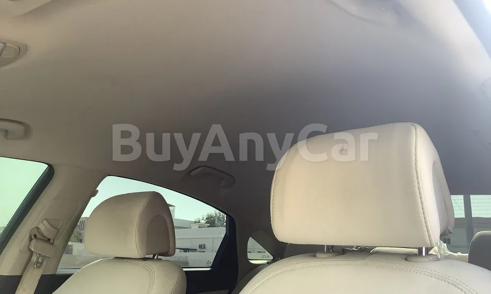 Vehicle photo 8