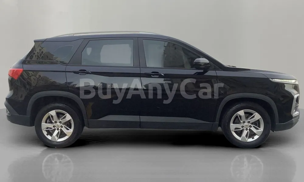 Vehicle photo 3