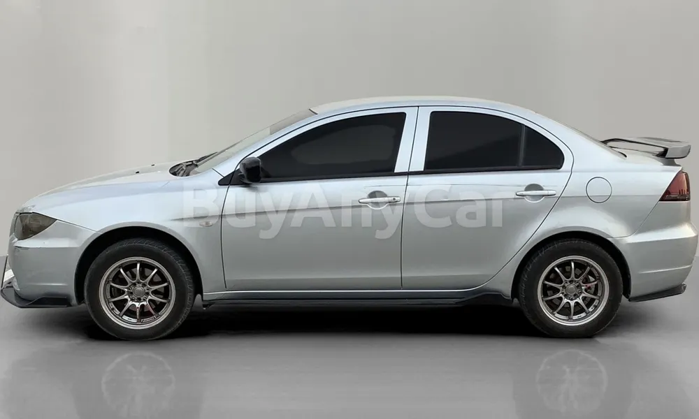 Vehicle photo 4