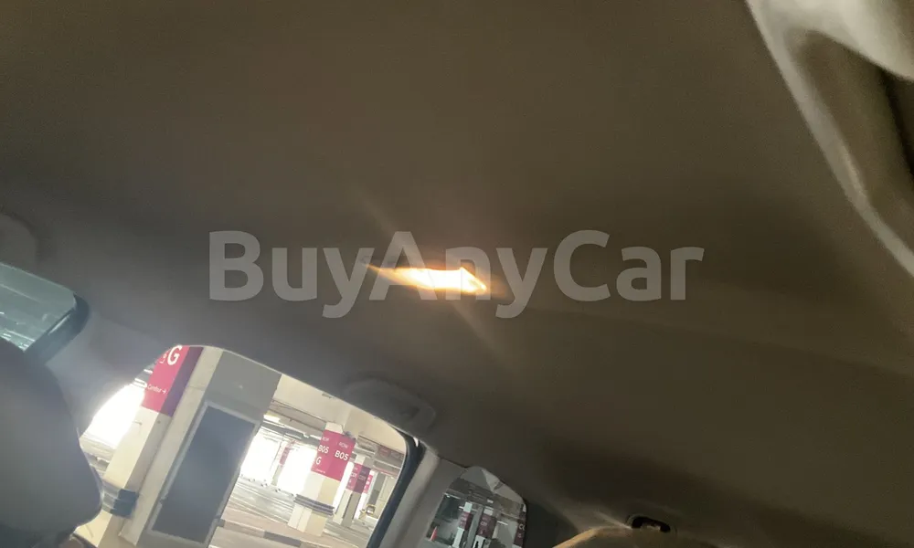 Vehicle photo 8