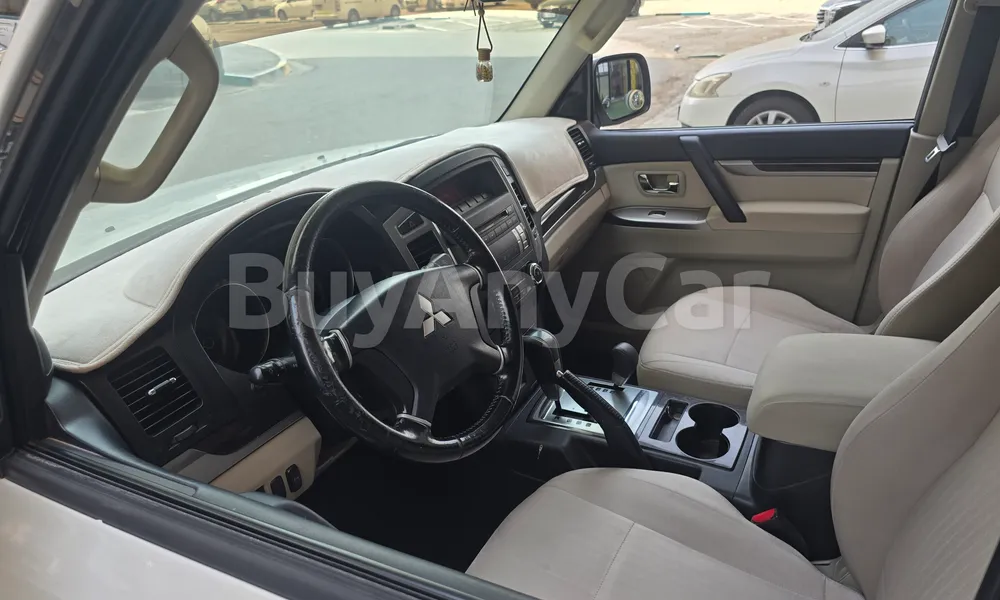 Vehicle photo 3