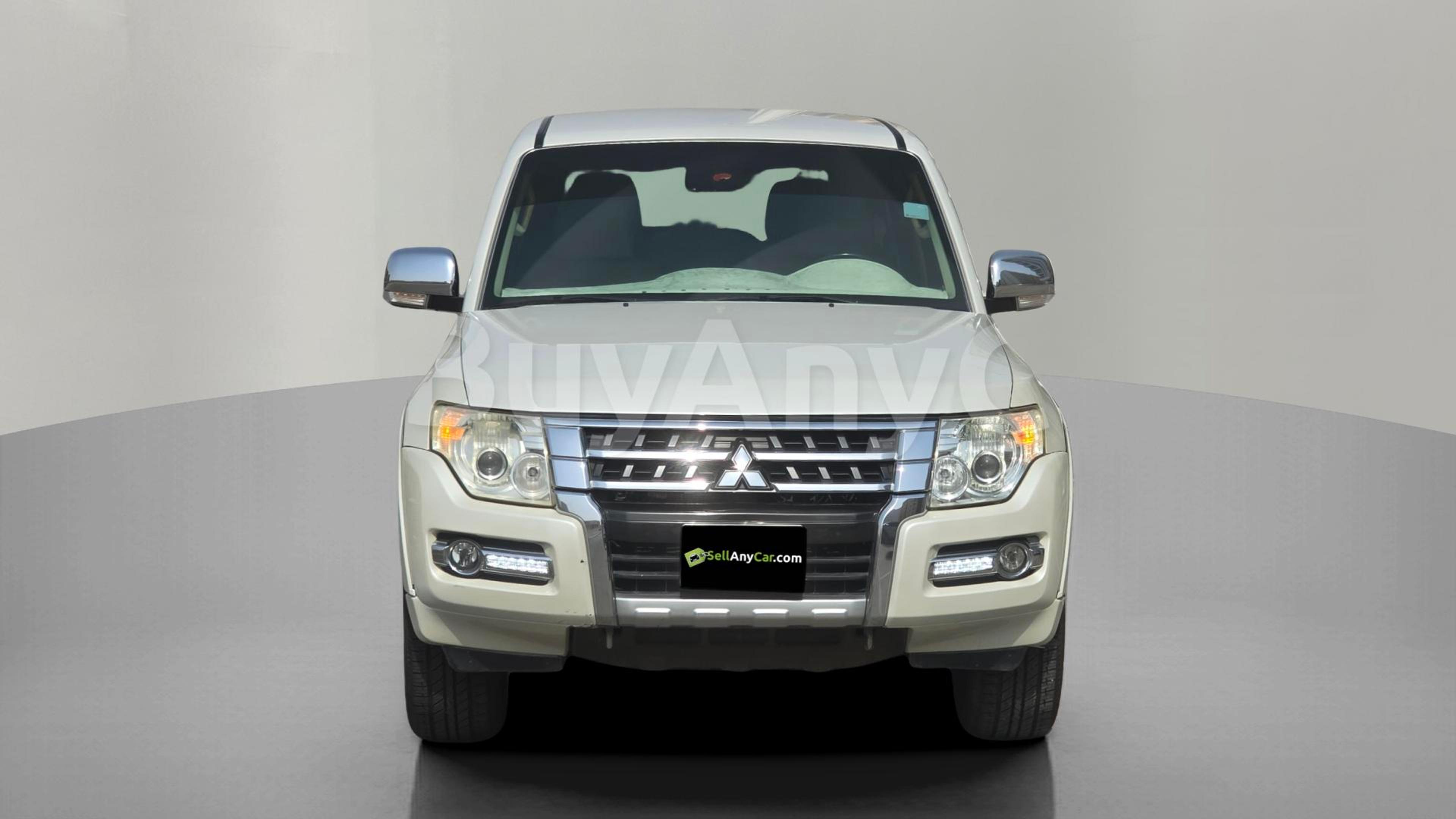 2015 Mitsubishi Pajero