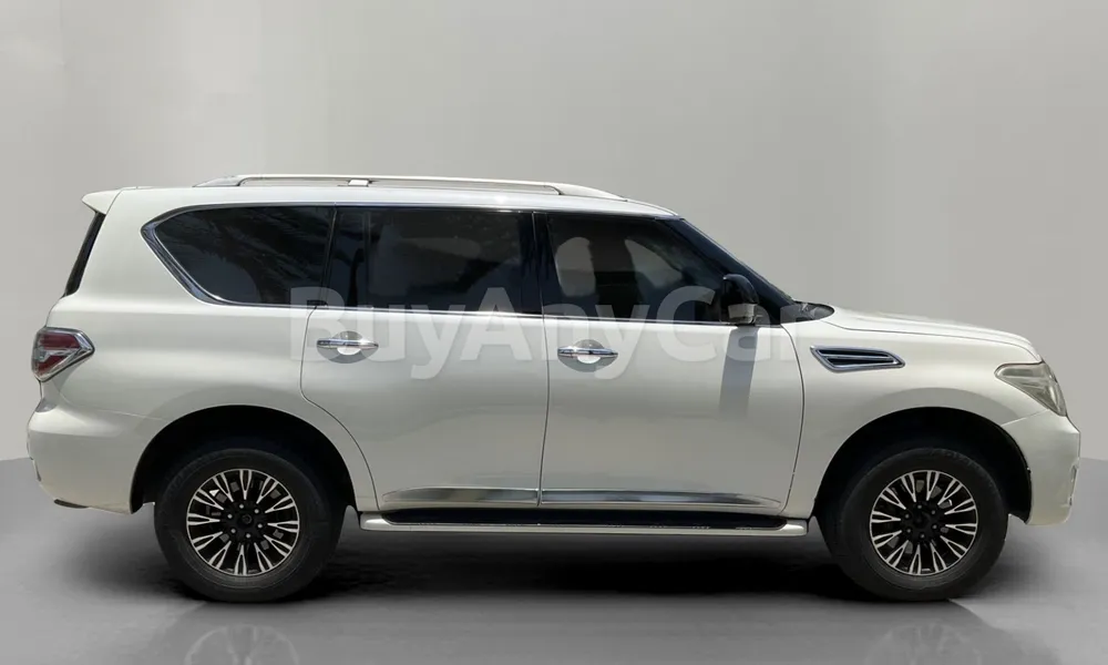 Vehicle photo 3