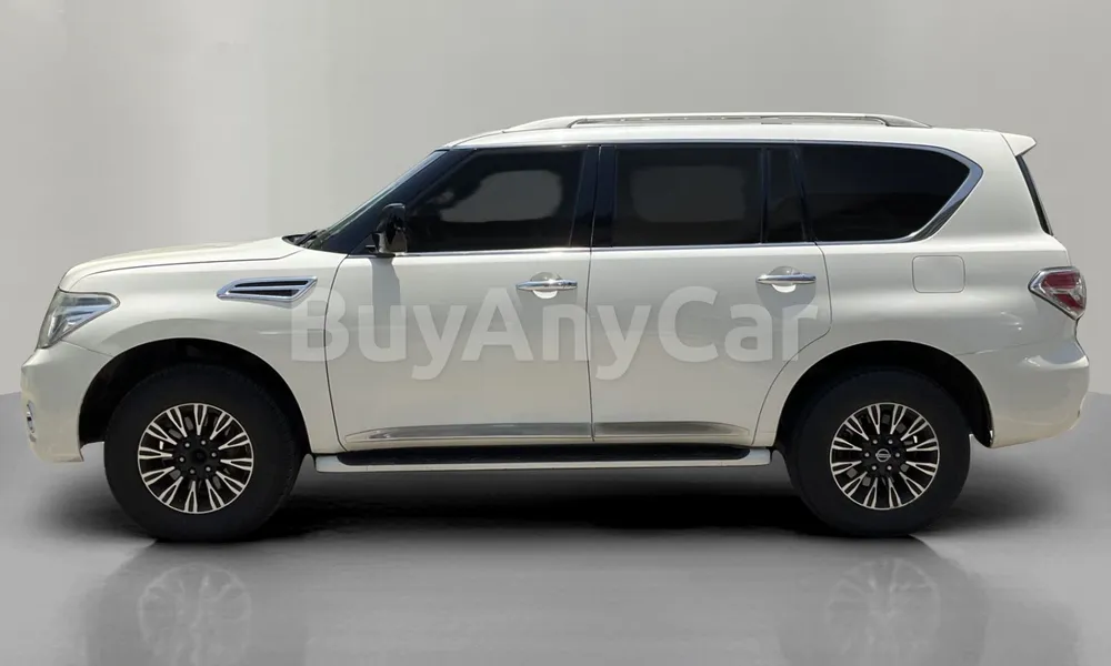 Vehicle photo 5