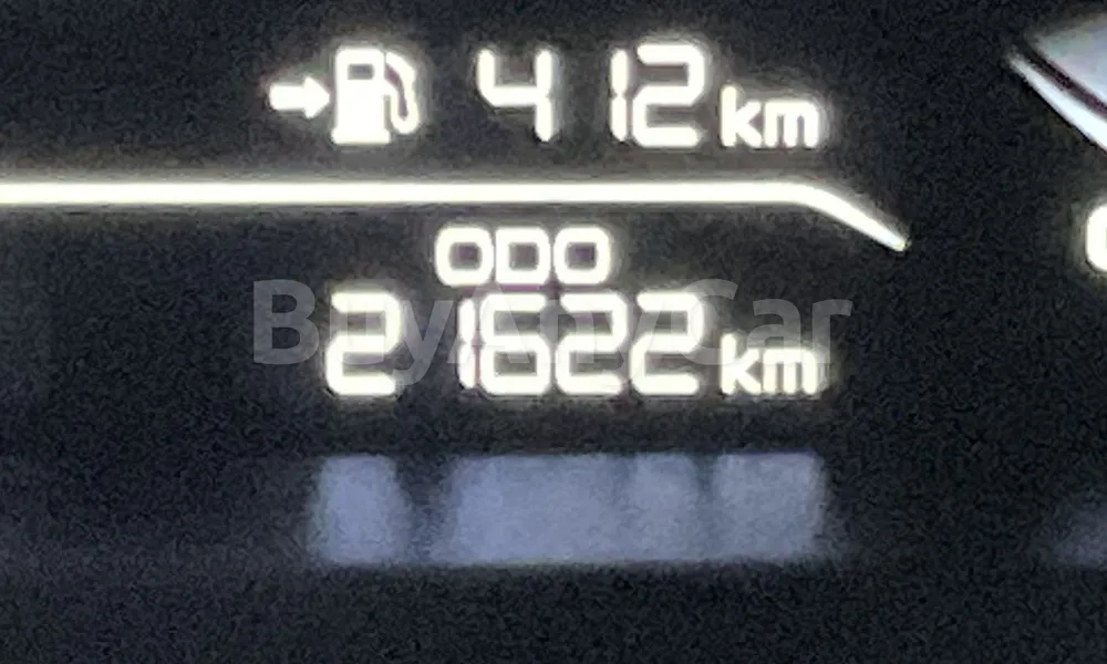 Vehicle photo 7