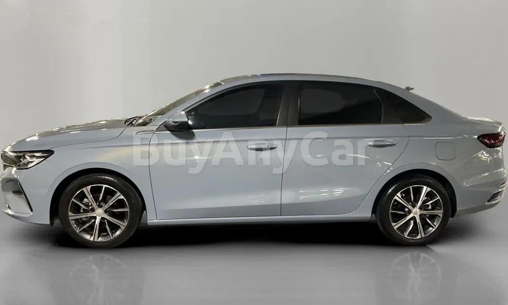 Vehicle photo 4