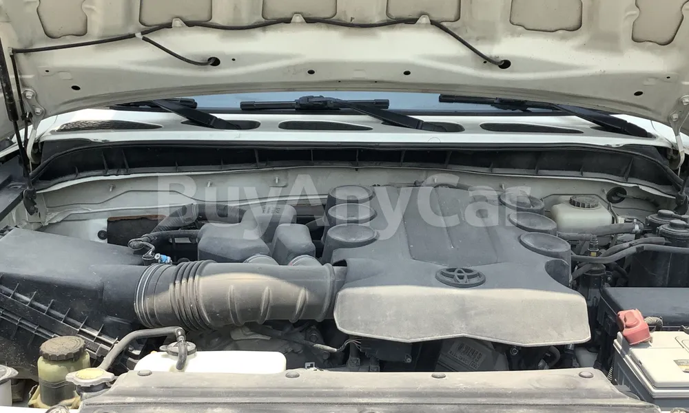Vehicle photo 6