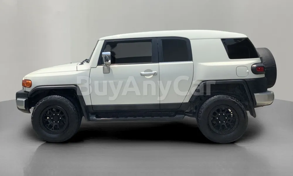 Vehicle photo 4