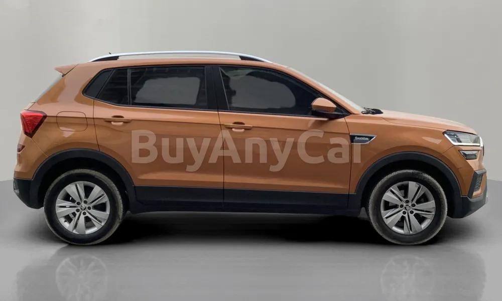 Vehicle photo 4